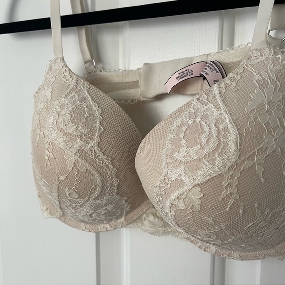 BRAND NEW VS Dream Angels Push-up Bra - Picture 2 of 6
